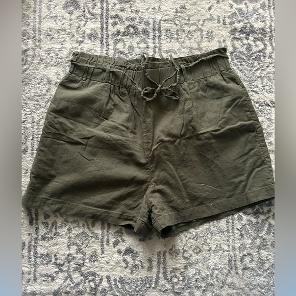 Pink Lily Pants - Pink Lily olive green drawstring linen shorts